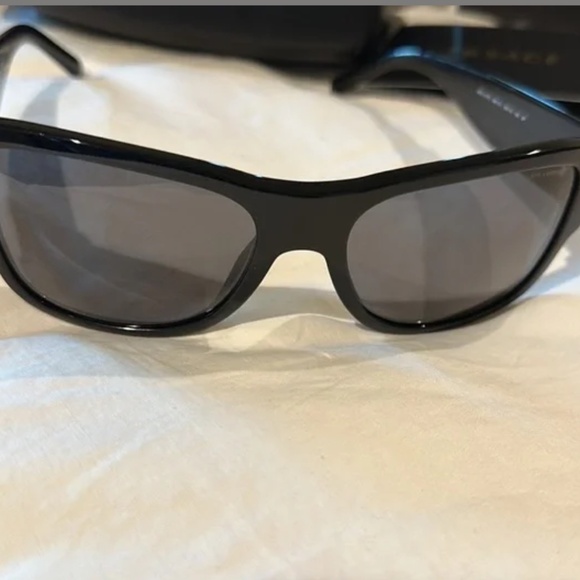 NWT Versace Polarized Black Sunglasses AUTHENTICATED main image 7
